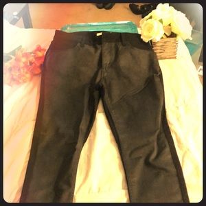 535  Skinny 32 Black Levis light black in front